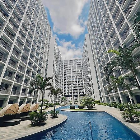 2 Side-By-Side P00L Front Condos, 6 Beds, 2 Cr, 2 Kitchen For 10 Guests At Moa Manila Exterior photo