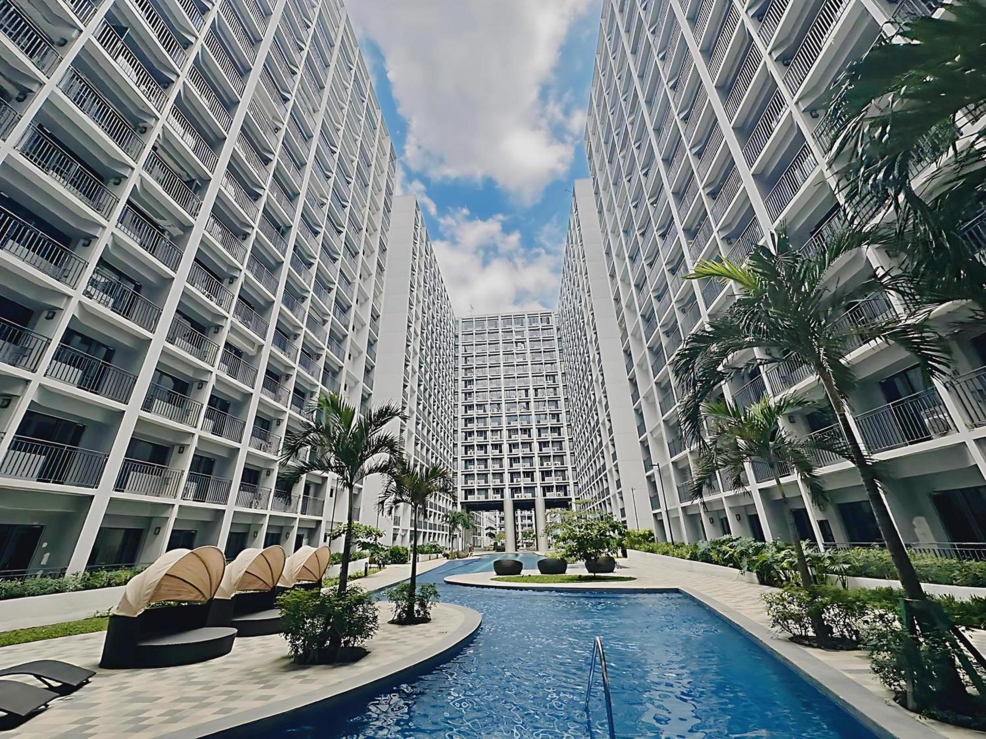 2 Side-By-Side P00L Front Condos, 6 Beds, 2 Cr, 2 Kitchen For 10 Guests At Moa Manila Exterior photo