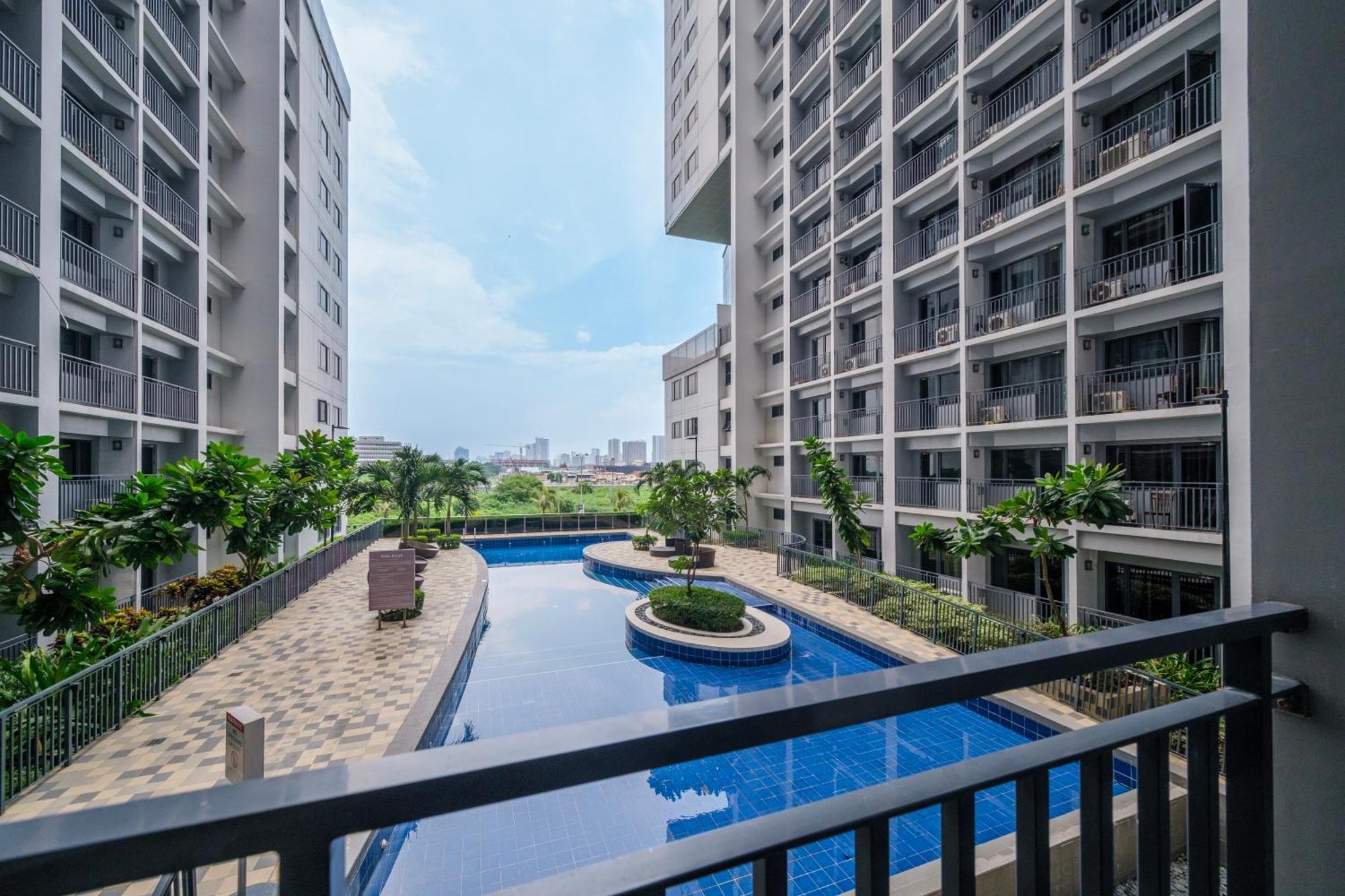 2 Side-By-Side P00L Front Condos, 6 Beds, 2 Cr, 2 Kitchen For 10 Guests At Moa Manila Exterior photo