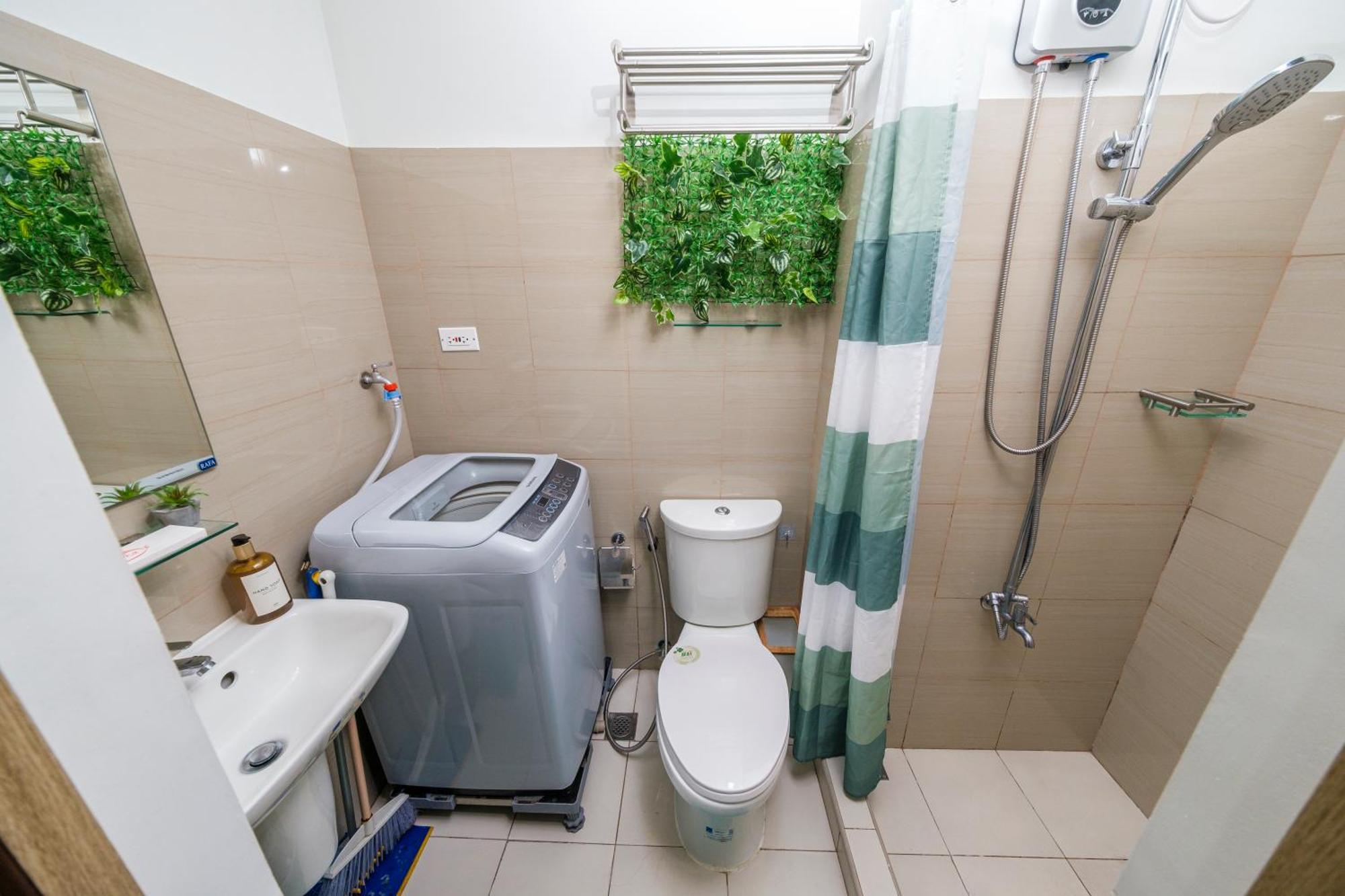 2 Side-By-Side P00L Front Condos, 6 Beds, 2 Cr, 2 Kitchen For 10 Guests At Moa Manila Exterior photo