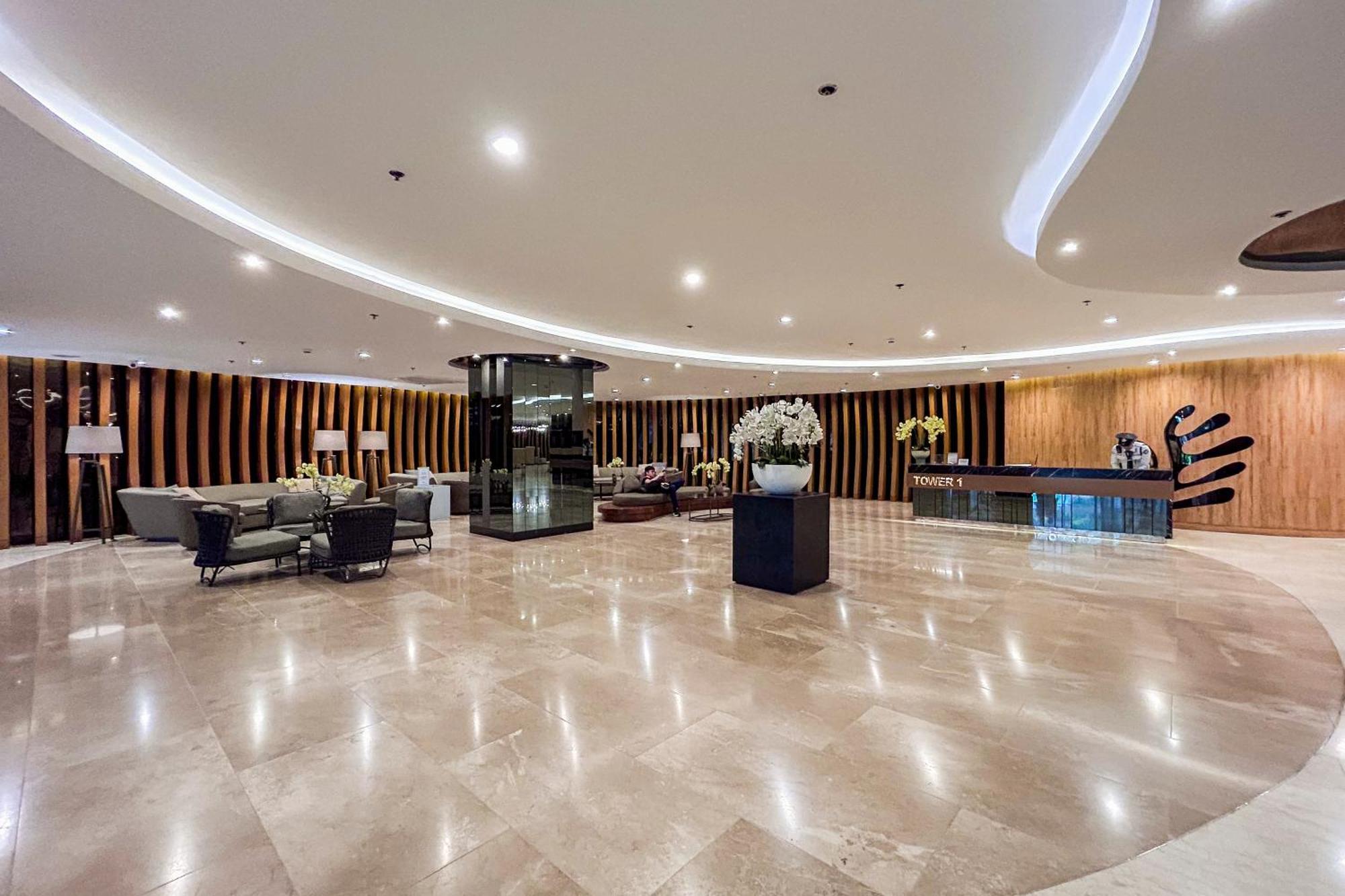 2 Side-By-Side P00L Front Condos, 6 Beds, 2 Cr, 2 Kitchen For 10 Guests At Moa Manila Exterior photo